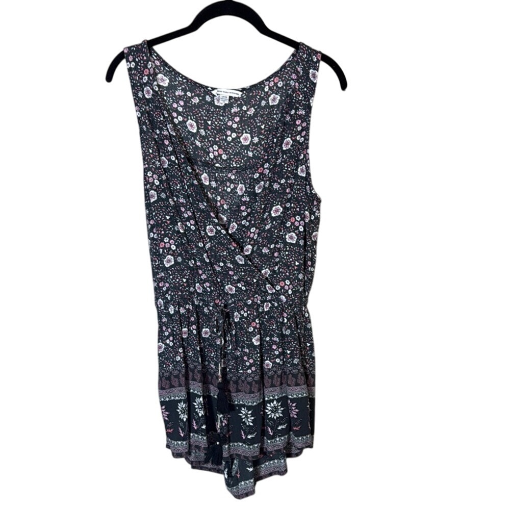American Eagle Floral Romper Sleeveless Black Pink White Festival Outfit